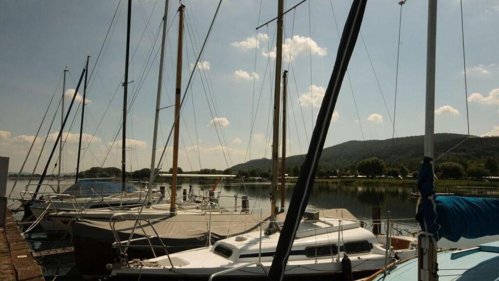 Boote auf dem Stausee